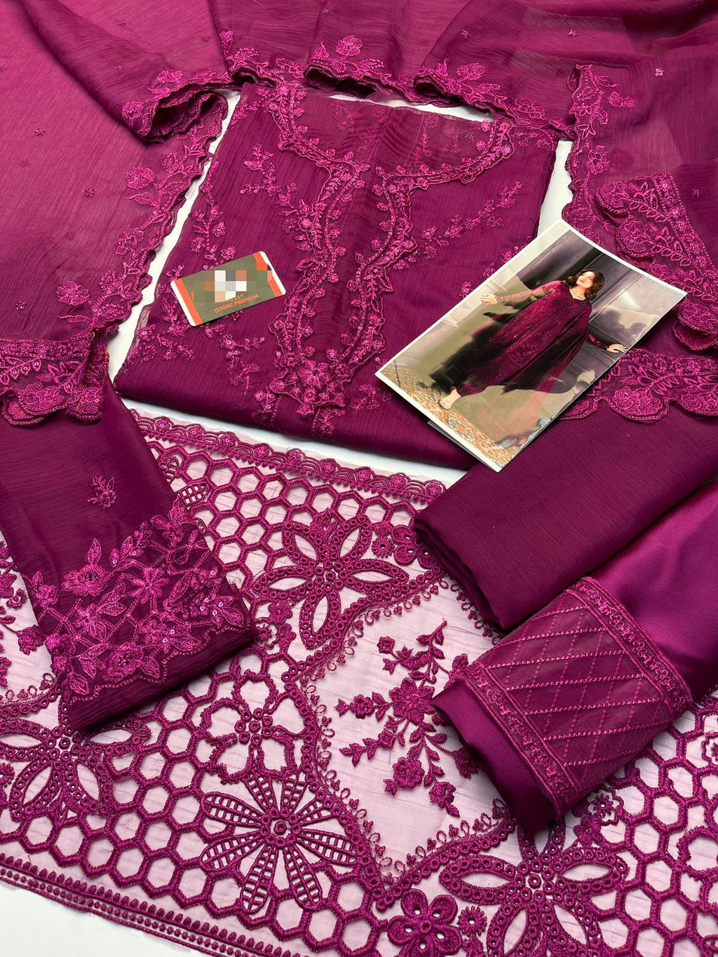 LAWN 3 PIECE | SUMMER COLLECTION | UNSTITCHED SUIT