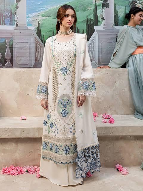 LAWN 3 PIECE | UNSTITCHED SUIT | FULLY CHICKEN KARI