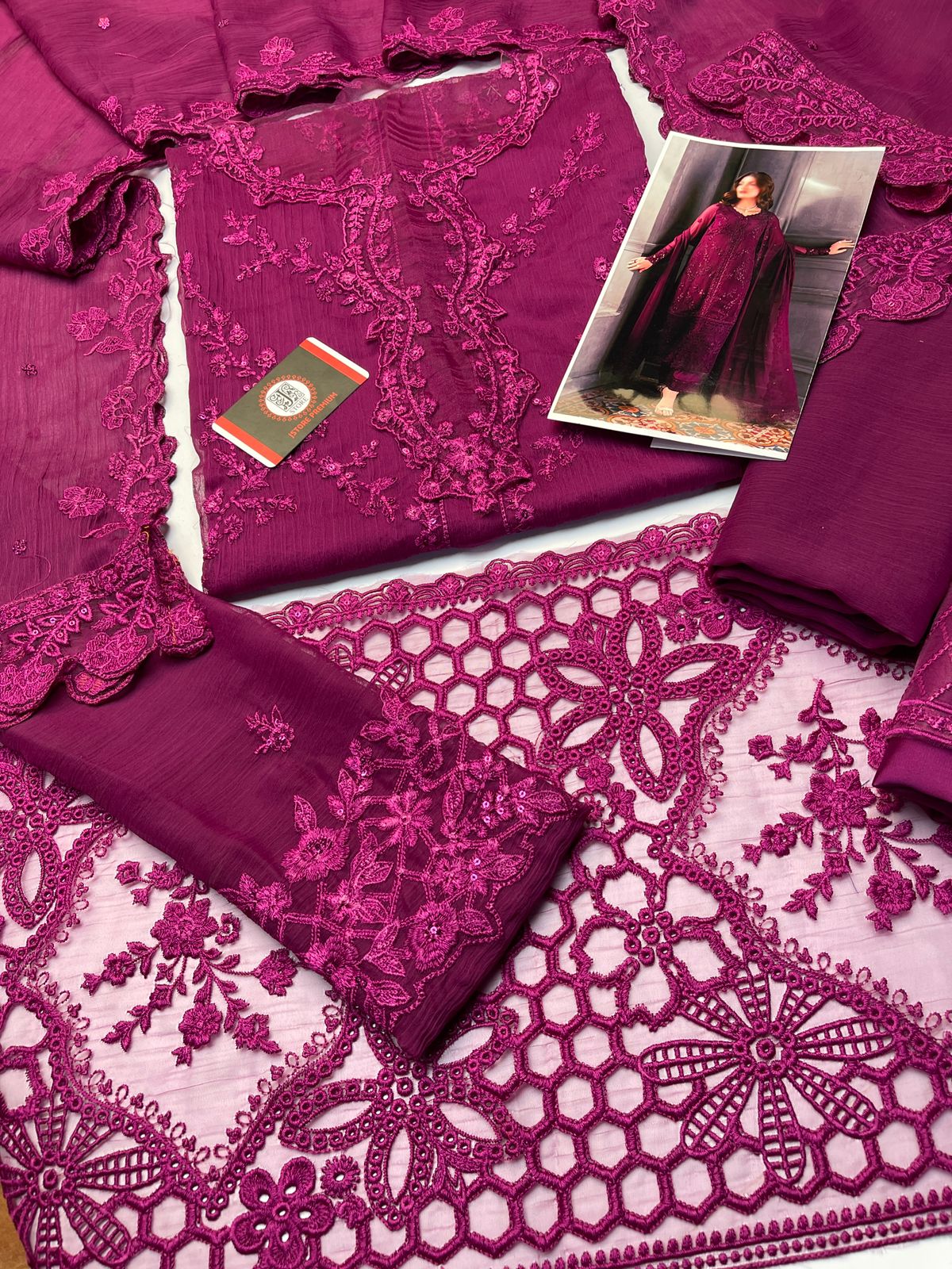 LAWN 3 PIECE | SUMMER COLLECTION | UNSTITCHED SUIT